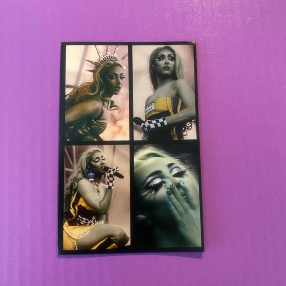 CHAPPELL ROAN PIN HYPE BADGE MAGNET SET MINT !! - Picture 6 of 9